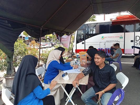 Foto Ketua PMI