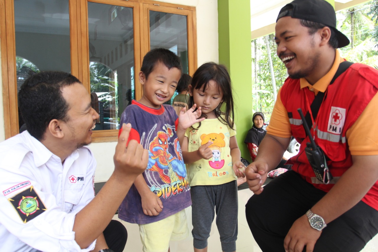 Palang Merah Kerahkan Ratusan Relawan Tangani Banjir Di cimahi