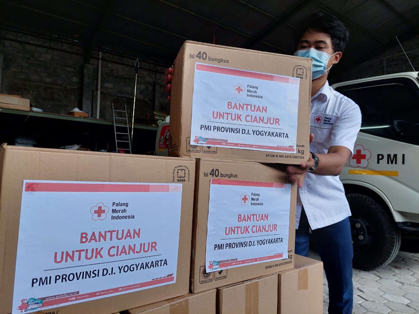 PMI Cimahi Kirim Relawan dan Bantuan Awal Untuk Cianjur